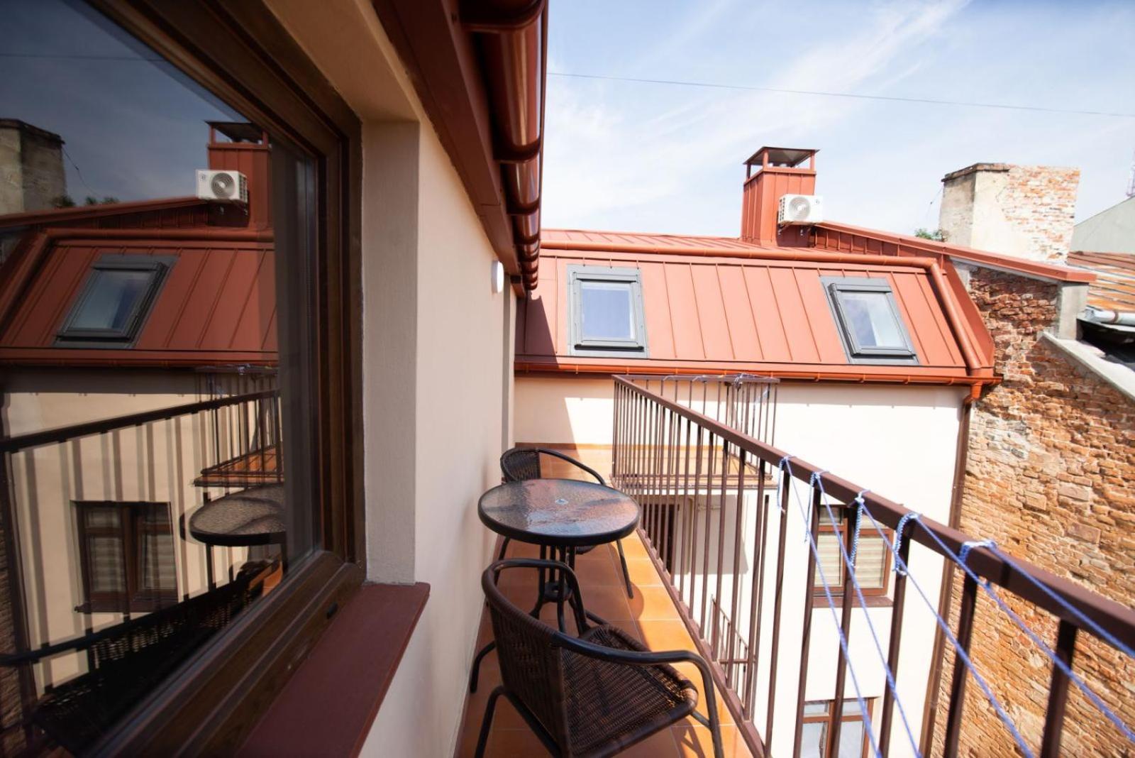 Apart Yaroslava Osmomysla 9 Square - City Center Lviv Exterior foto