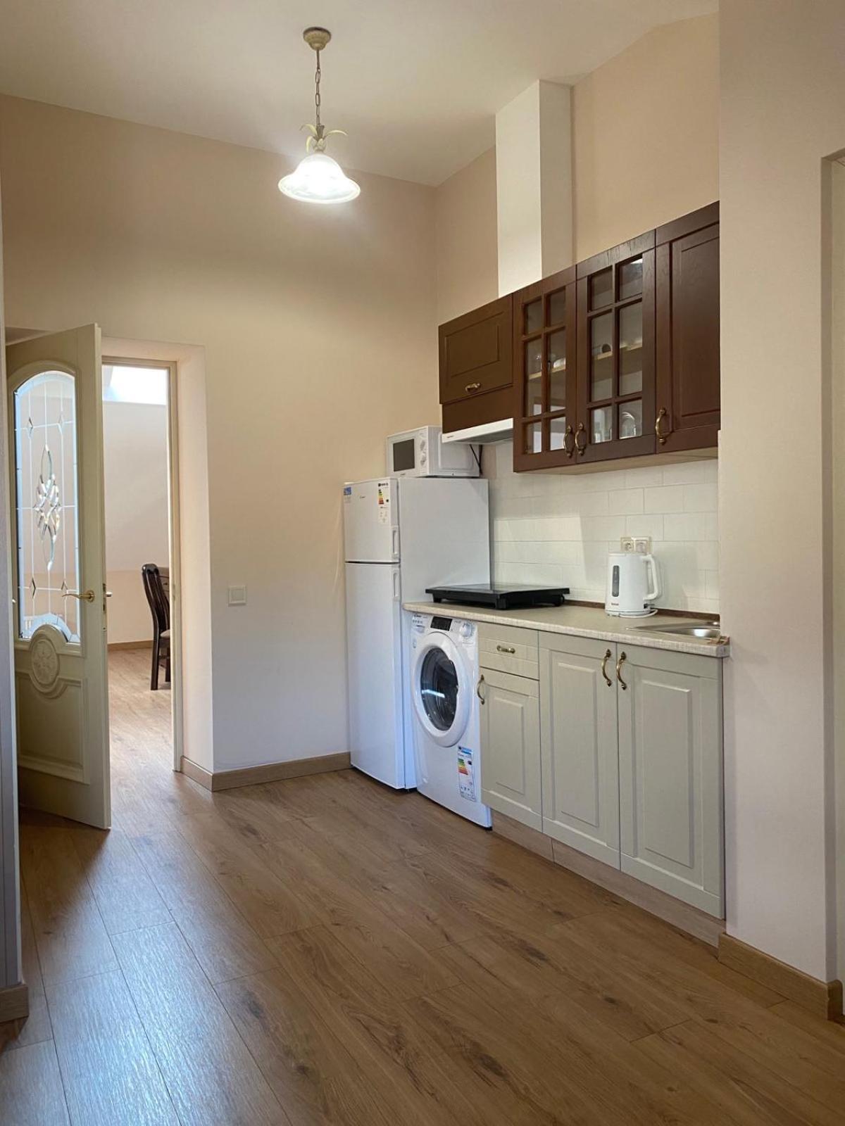 Apart Yaroslava Osmomysla 9 Square - City Center Lviv Exterior foto