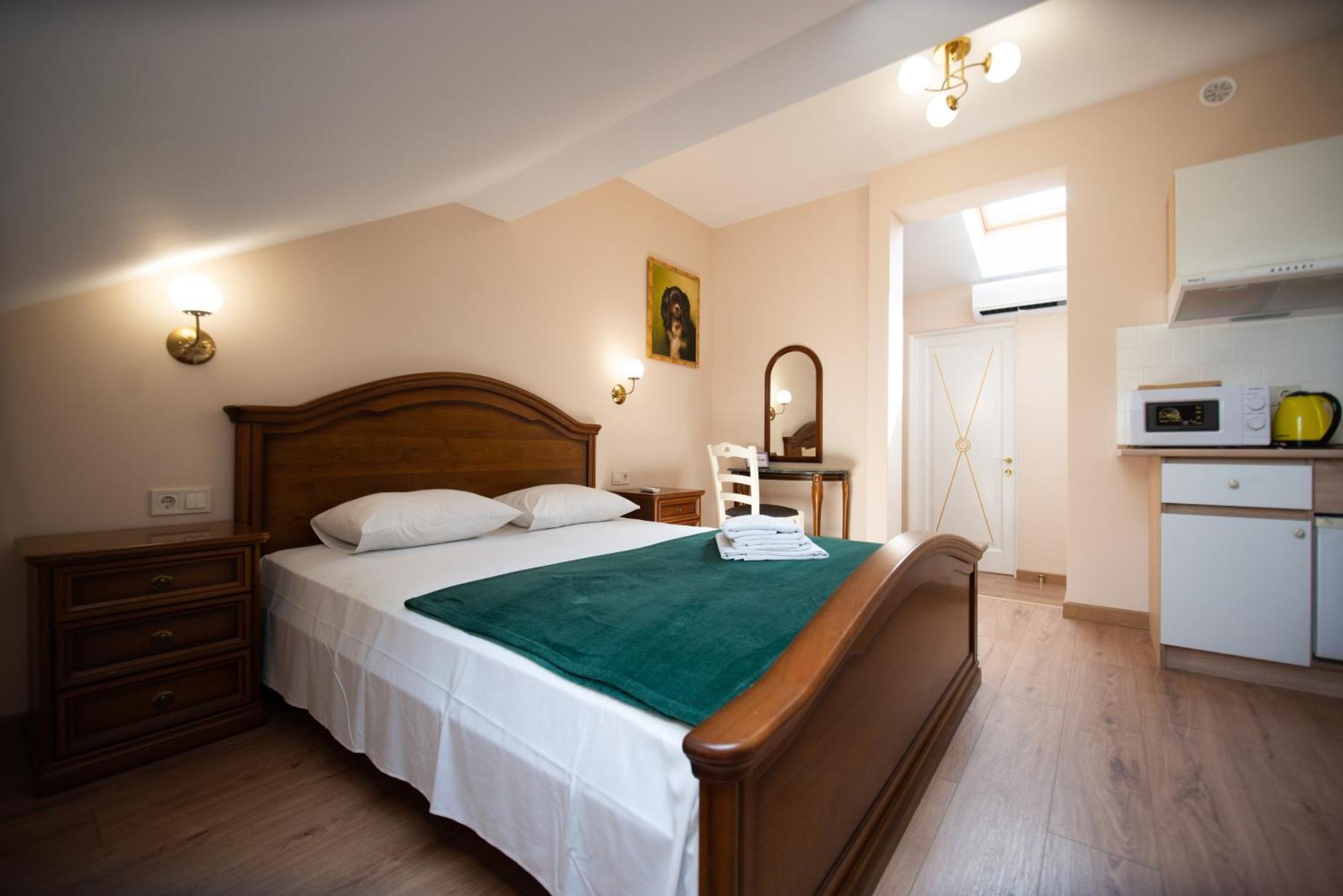 Apart Yaroslava Osmomysla 9 Square - City Center Lviv Exterior foto