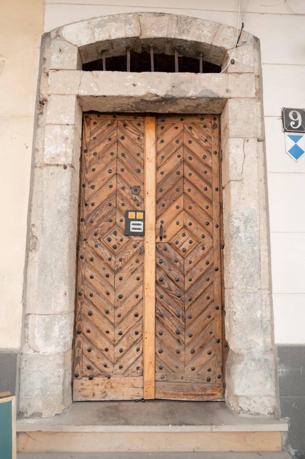Apart Yaroslava Osmomysla 9 Square - City Center Lviv Exterior foto
