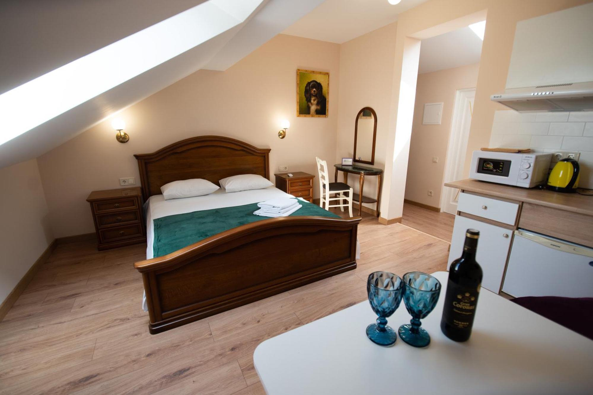 Apart Yaroslava Osmomysla 9 Square - City Center Lviv Quarto foto